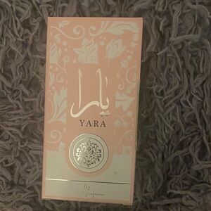Yara Blush Pink perfume